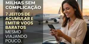 Mulher sorrindo no aeroporto com avião ao fundo, Milhas sem Complicação